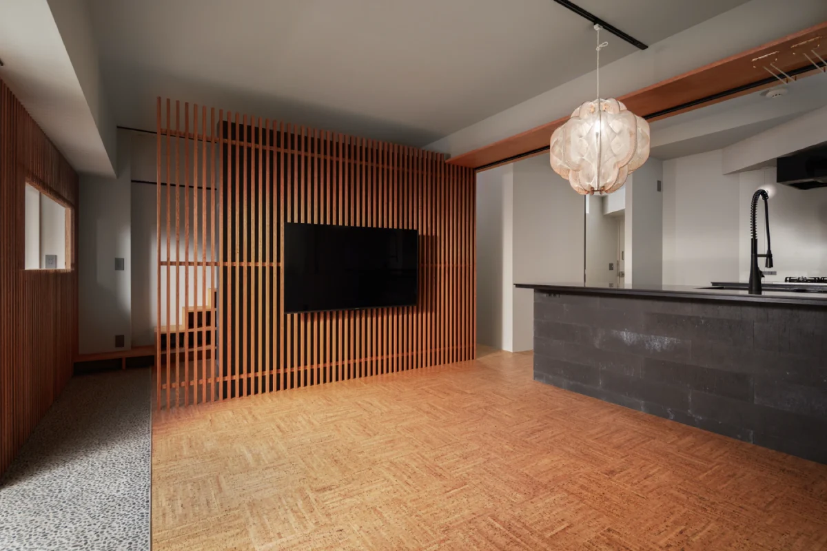 縦影 / Vertical Shadows / Komagome